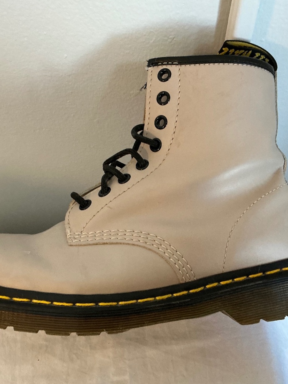 Dr. Martens Boots UK 6 / EU 39 – Worn Few Times, Excellent Condition